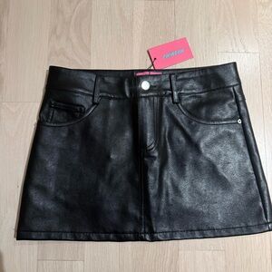 NWT Edikted Black Faux Leather Mini Skirt
Size XS